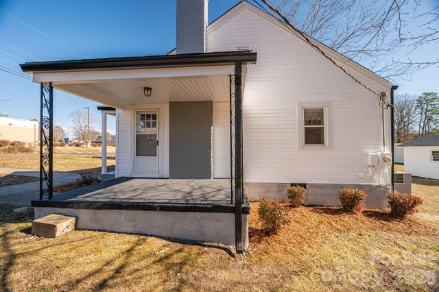 1203 W Gold Street Extension, Kings Mountain, NC 28086