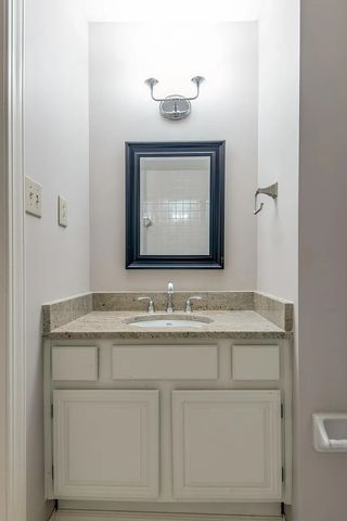 252 Westchase Dr, Nashville, TN 37205