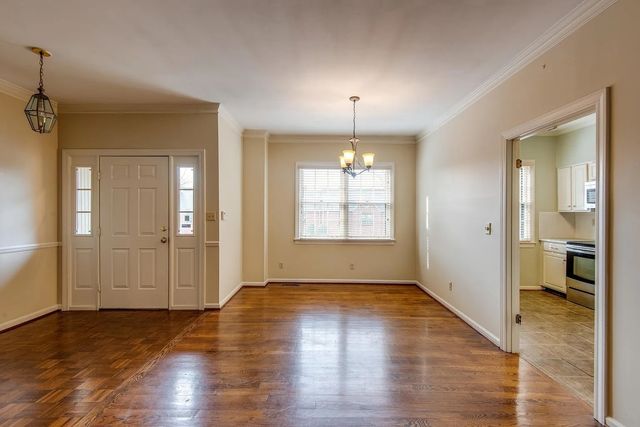 252 Westchase Dr, Nashville, TN 37205