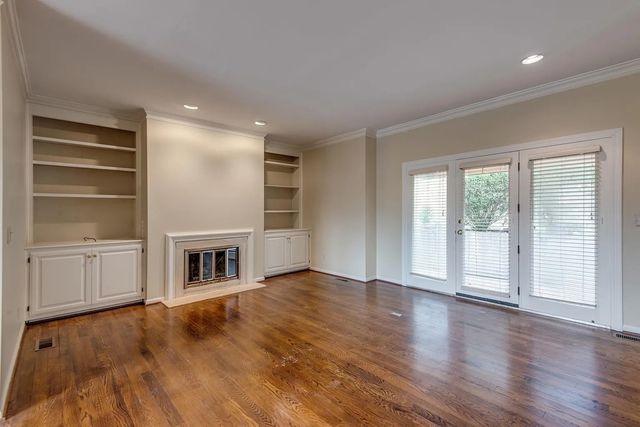 252 Westchase Dr, Nashville, TN 37205