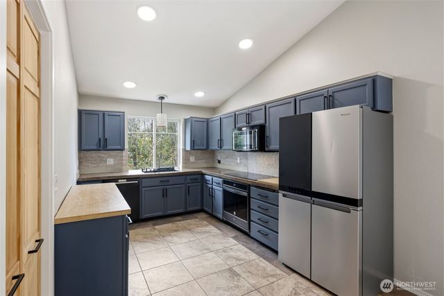 820 289th Street E, Roy, WA 98580