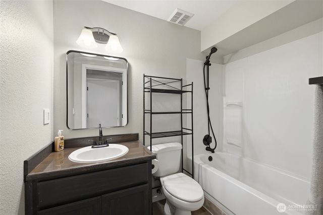 820 289th Street E, Roy, WA 98580