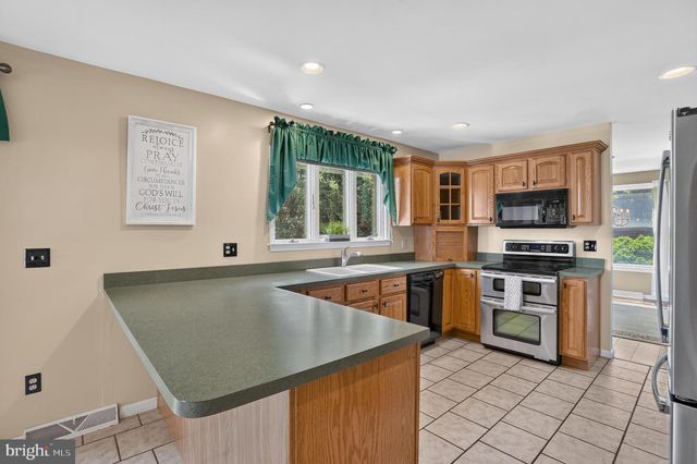 1907 VALLEY RD, Coatesville, PA 19320
