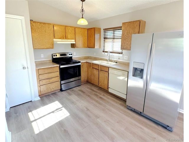 1056 Sundance Cir, Woodland Park, CO 80863