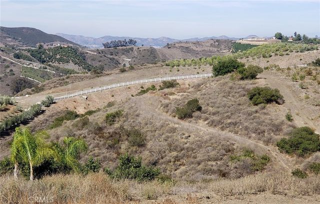 8 La Cruz Drive, Temecula, CA 92590