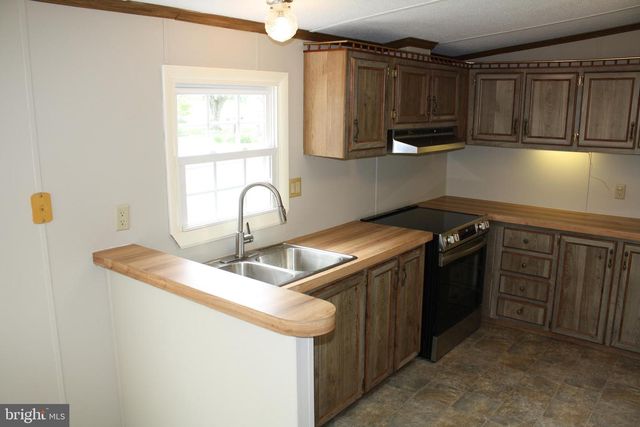 1 LARKEN LANE, Mount Holly Springs, PA 17065