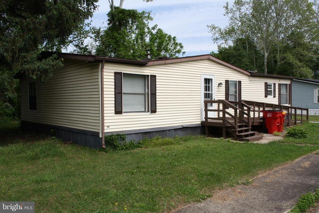 1 LARKEN LANE, Mount Holly Springs, PA 17065