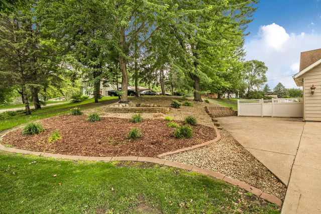 2215 Imperial Drive, Saint Cloud, MN 56301