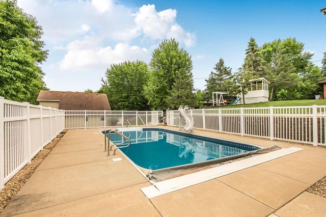 2215 Imperial Drive, Saint Cloud, MN 56301