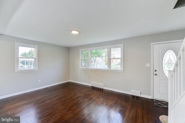 112 UPLAND RD, Brookhaven, PA 19015