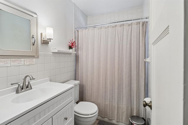 904 E 35th Street, Des Moines, IA 50317