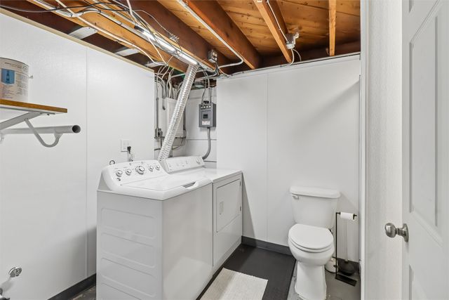 904 E 35th Street, Des Moines, IA 50317