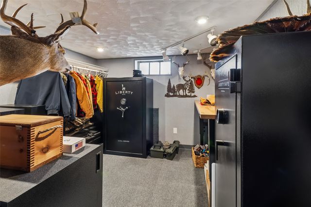 904 E 35th Street, Des Moines, IA 50317