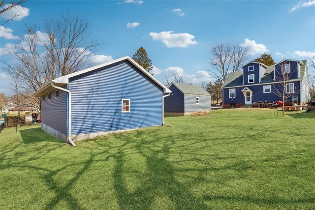 904 E 35th Street, Des Moines, IA 50317