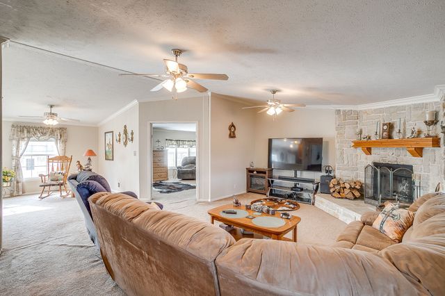 6724 Midway Road, Springtown, TX 76082