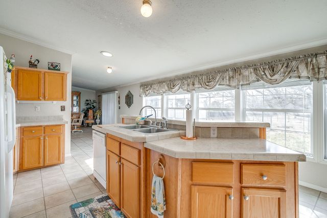 6724 Midway Road, Springtown, TX 76082