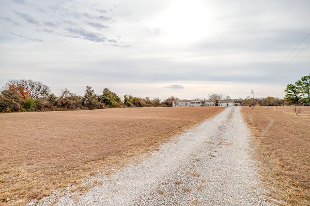 6724 Midway Road, Springtown, TX 76082