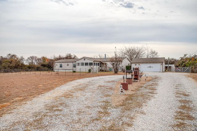 6724 Midway Road, Springtown, TX 76082