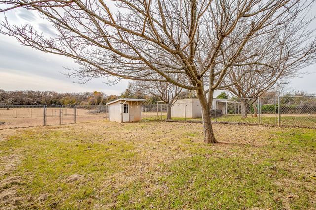 6724 Midway Road, Springtown, TX 76082