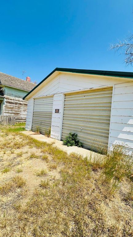 15 5th AVE, Hingham, MT 59528