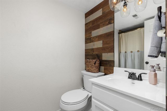 18866 E Napa Drive, Aurora, CO 80013