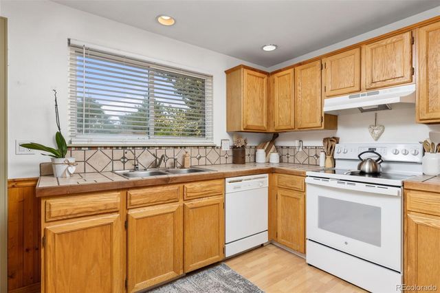 18866 E Napa Drive, Aurora, CO 80013