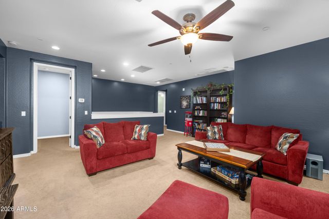 2894 E WYATT Way, Gilbert, AZ 85297