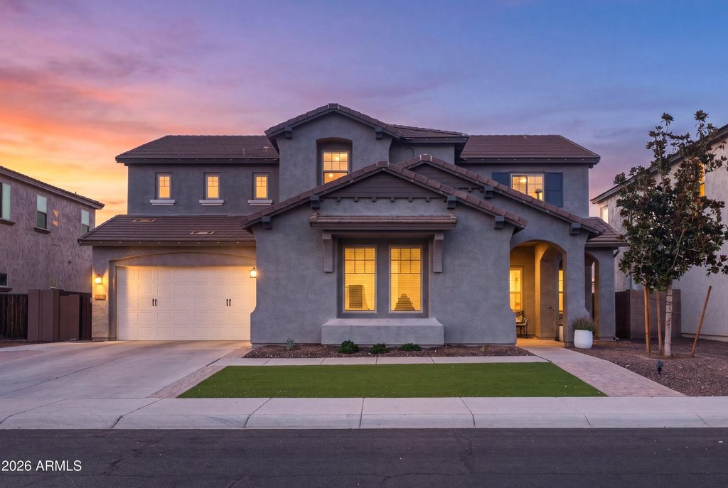 2894 E WYATT Way, Gilbert, AZ 85297