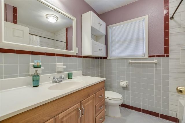 208 BRAESWOOD RD, Austin, TX 78704