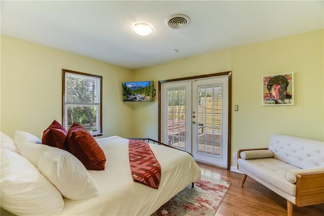 208 BRAESWOOD RD, Austin, TX 78704