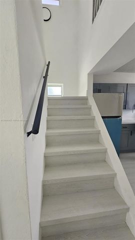 1000 W 28 St 17, Hialeah, FL 33010