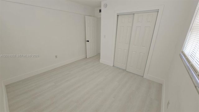 1000 W 28 St 17, Hialeah, FL 33010