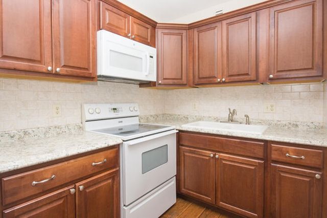 3360 Lake Osborne Drive 210, Lake Worth Beach, FL 33461
