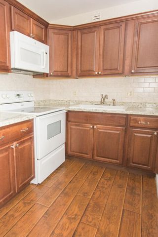 3360 Lake Osborne Drive 210, Lake Worth Beach, FL 33461
