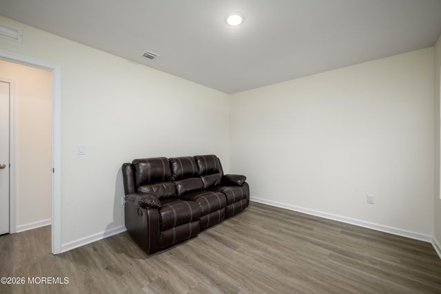 513 Fremont Drive, Englishtown, NJ 07726