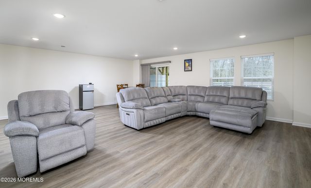 513 Fremont Drive, Englishtown, NJ 07726