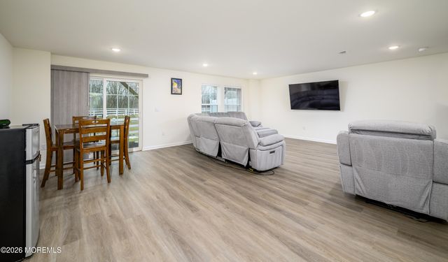 513 Fremont Drive, Englishtown, NJ 07726