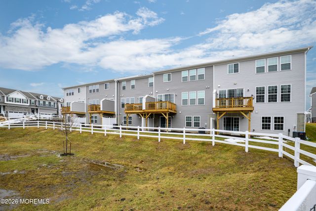 513 Fremont Drive, Englishtown, NJ 07726