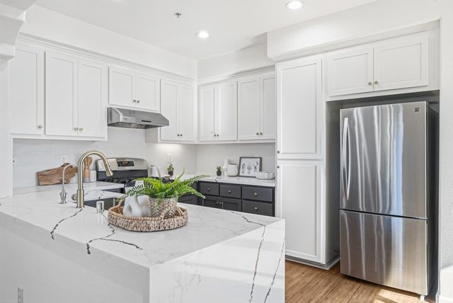 1421 Rosemary Street, Menlo Park, CA 94025