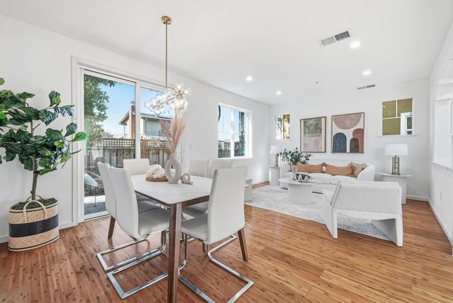 1421 Rosemary Street, Menlo Park, CA 94025