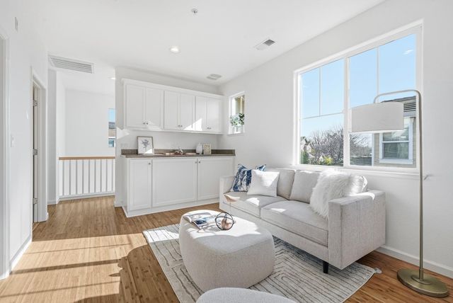 1421 Rosemary Street, Menlo Park, CA 94025