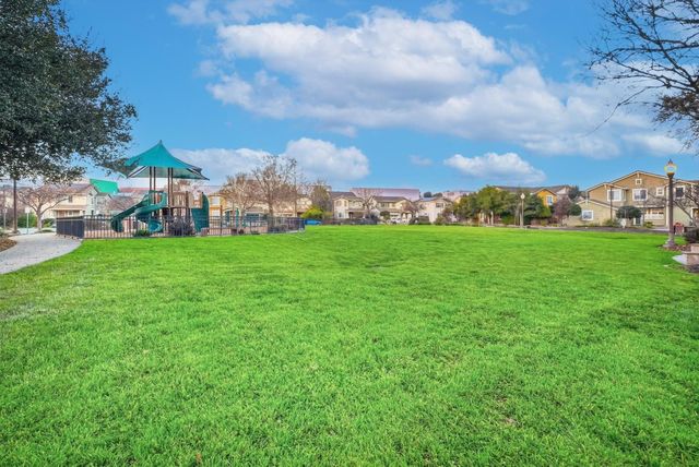 1421 Rosemary Street, Menlo Park, CA 94025