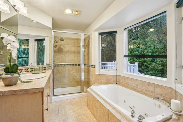 5733 155th Avenue NE, Redmond, WA 98052