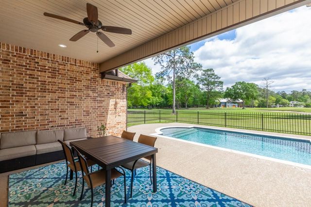 232 Hickory Street, Village Mills, TX 77663