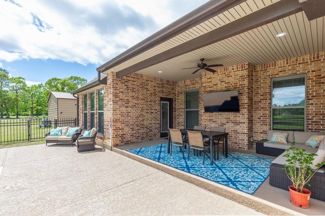 232 Hickory Street, Village Mills, TX 77663