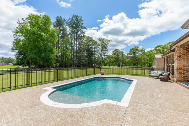 232 Hickory Street, Village Mills, TX 77663