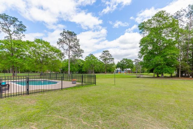 232 Hickory Street, Village Mills, TX 77663