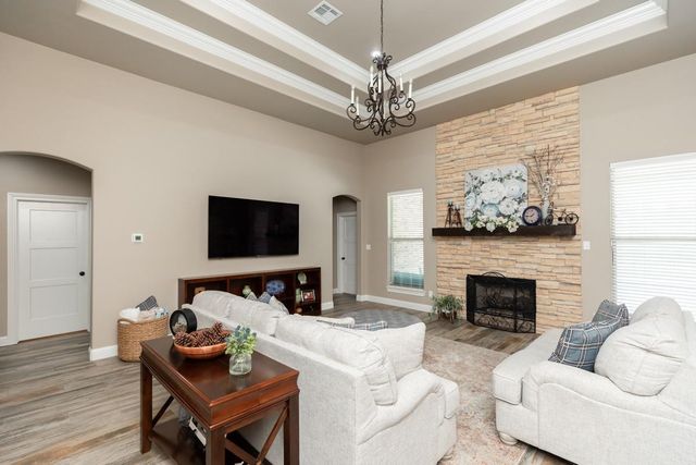 232 Hickory Street, Village Mills, TX 77663