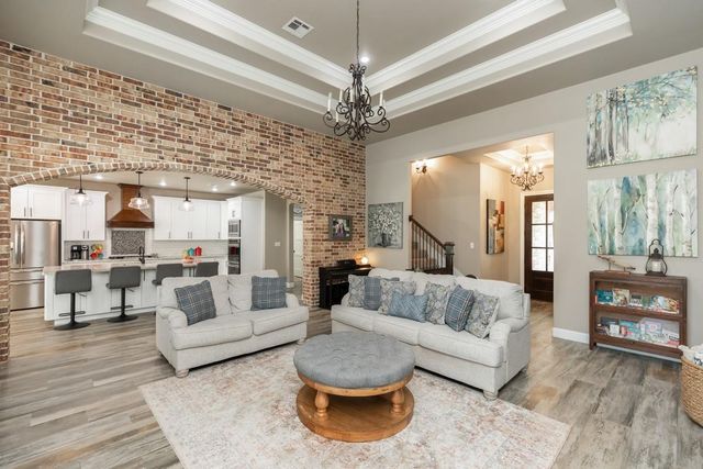 232 Hickory Street, Village Mills, TX 77663