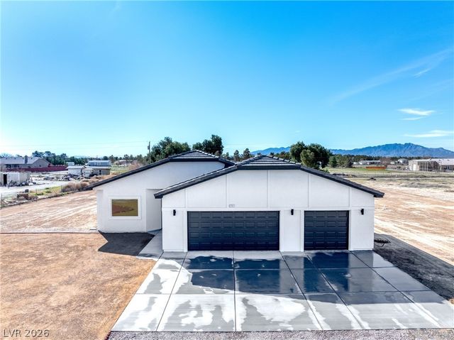 711 West Leffner Drive, Pahrump, NV 89060